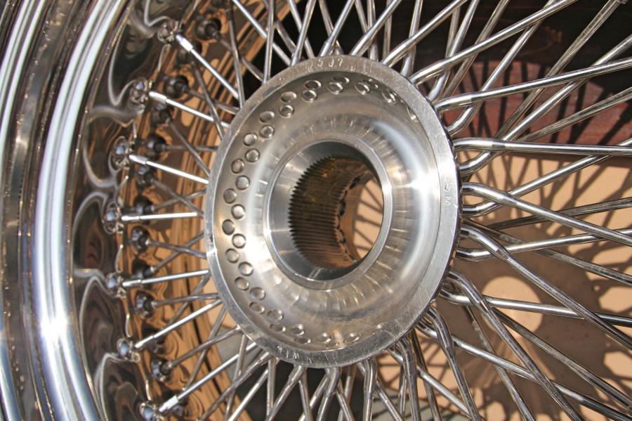 Колеса Morgan Roadster 2005 года  (фото 140 из 146)